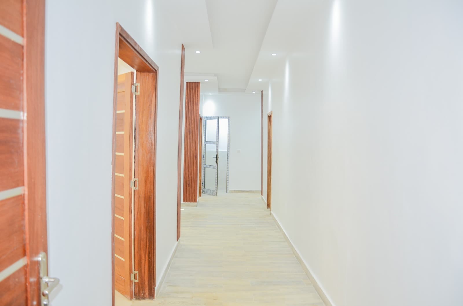 Appartement 2 chambres, salon avec buanderie - Miniature 6