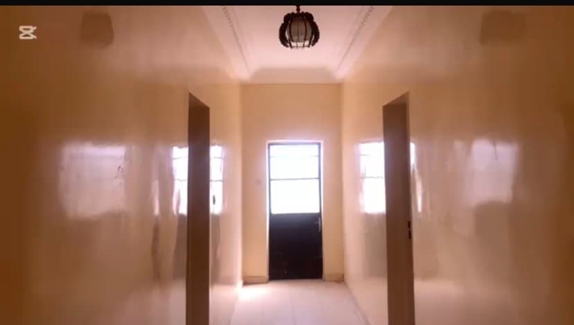 Appartement 4 chambres salon à Thies - Miniature 3