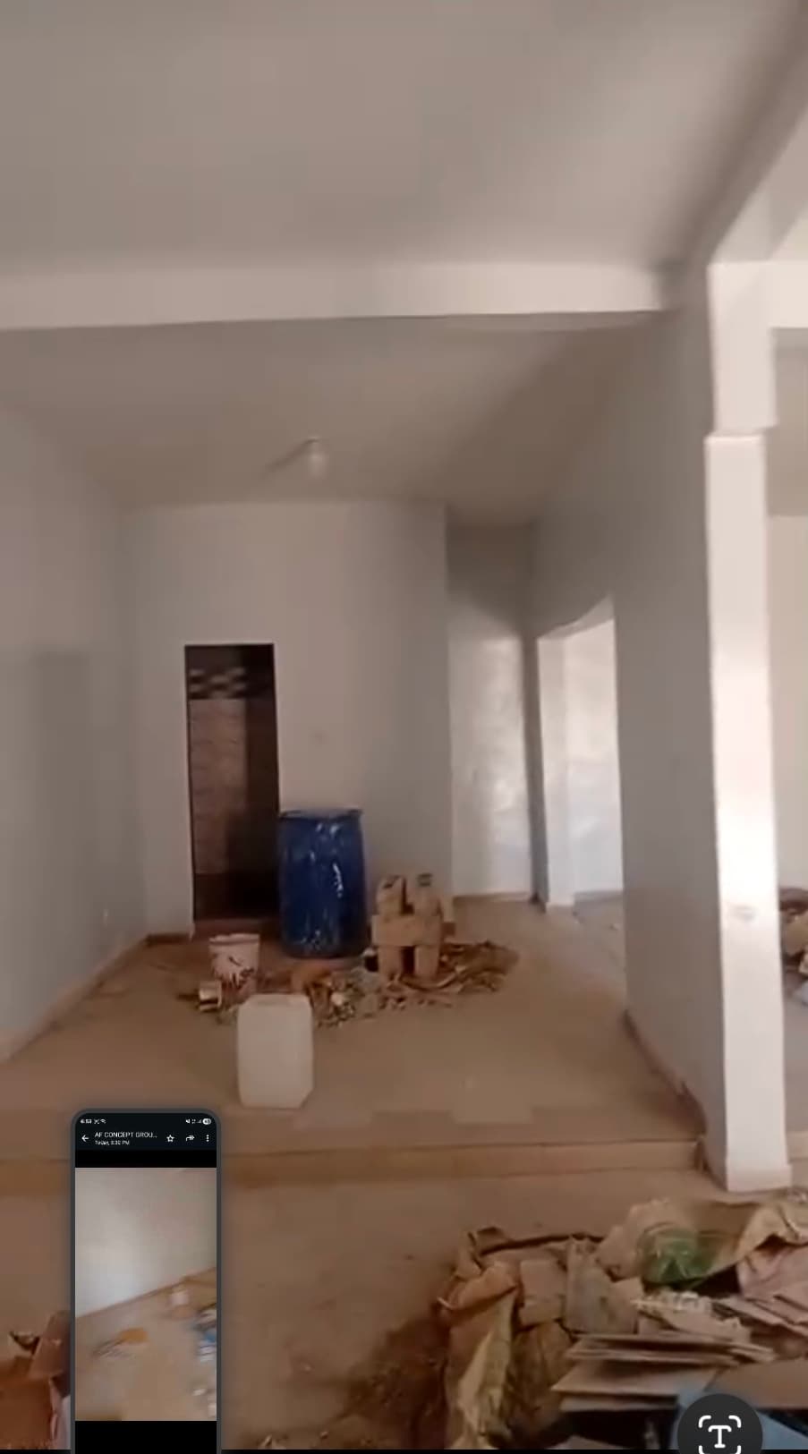 Très grand magasin avec salle de bain deux portes à louer oukam cité avion au bord du goudron - Image 1